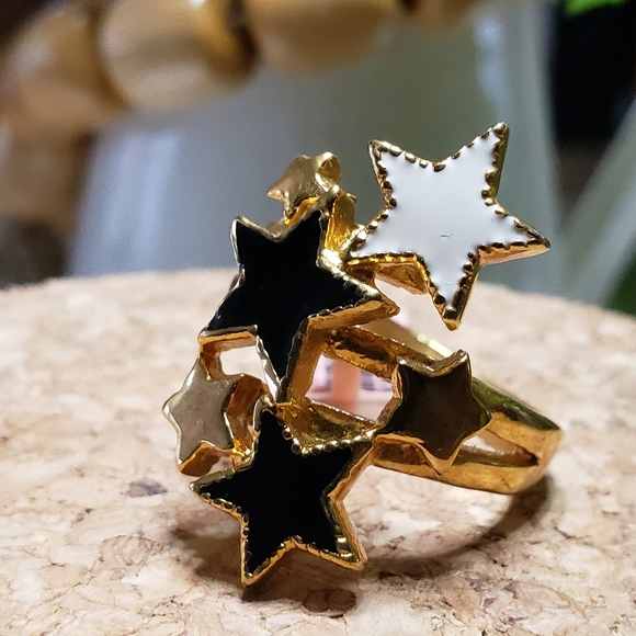 Stars Gold Ring!!!! - Picture 2 of 9